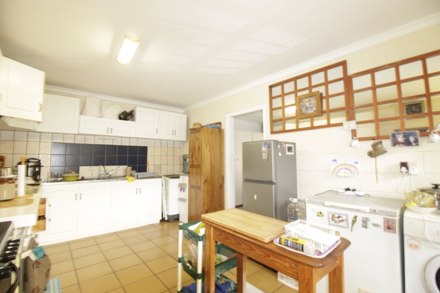 5 Bedroom Property for Sale in Clarendon Marine Eastern Cape